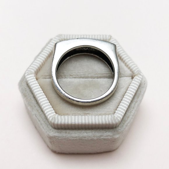 Horizontal cross ring, black onyx ring, grunge street style ring - Picture 4 of 8